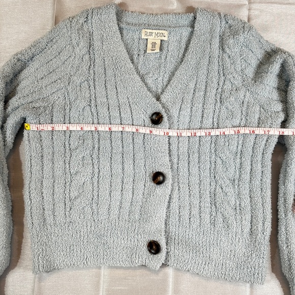 Ruby Moon Soft light Blue Knit Cropped Cardigan - Picture 5 of 8